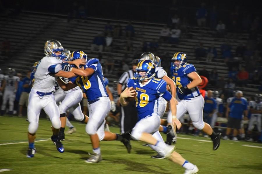 Sam Hearn blows by the Spotswood defense