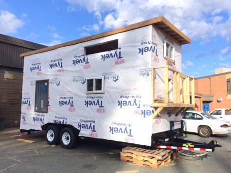 Big Class Makes Tiny House