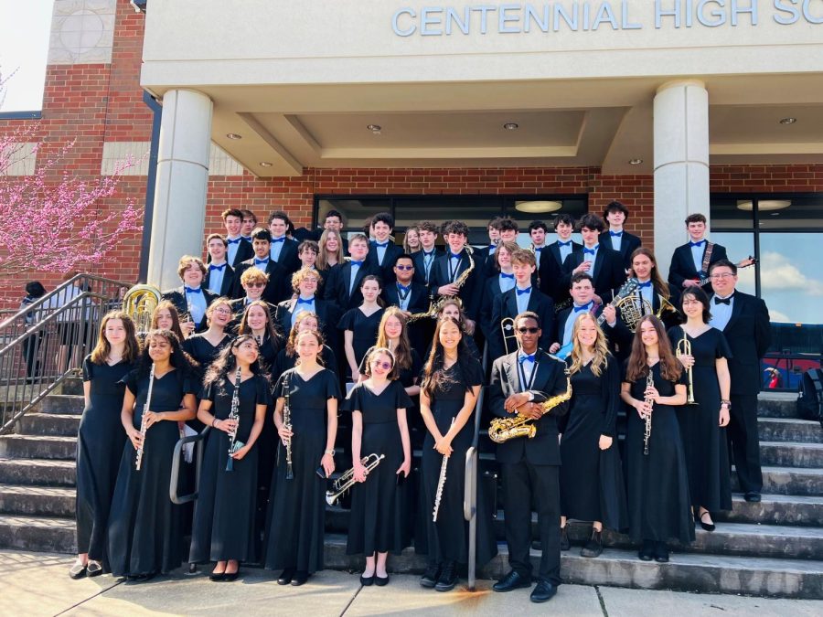 WAHS+Band+competes+at+competition+in+Nashville.+Odumosu+can+be+found+at+the+far-right+in+the+front+row.